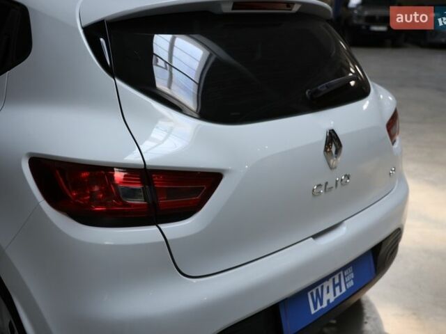 Белый Рено Клио, объемом двигателя 1.5 л и пробегом 233 тыс. км за 9200 $, фото 9 на Automoto.ua