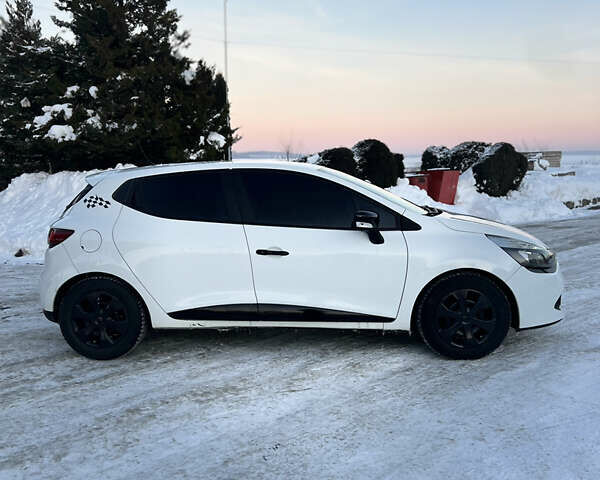 Білий Рено Кліо, об'ємом двигуна 1.46 л та пробігом 220 тис. км за 6999 $, фото 6 на Automoto.ua