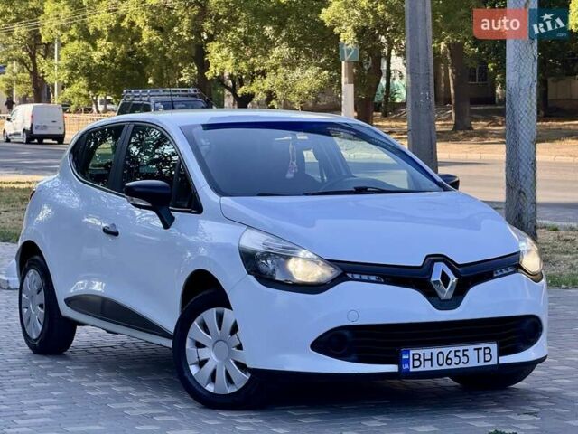 Белый Рено Клио, объемом двигателя 1.5 л и пробегом 219 тыс. км за 5999 $, фото 22 на Automoto.ua