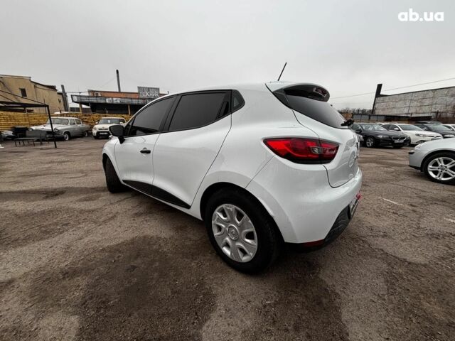 Белый Рено Клио, объемом двигателя 1.5 л и пробегом 195 тыс. км за 6990 $, фото 4 на Automoto.ua