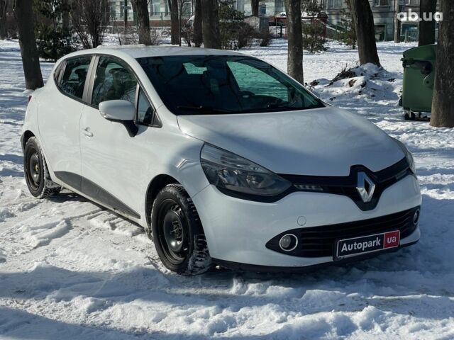 Белый Рено Клио, объемом двигателя 1.5 л и пробегом 237 тыс. км за 7190 $, фото 2 на Automoto.ua