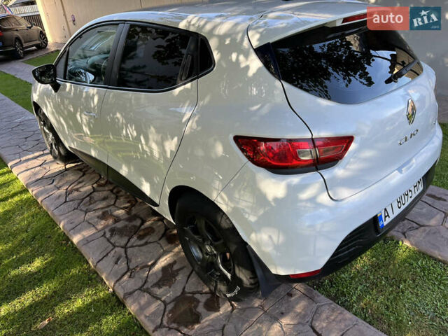 Белый Рено Клио, объемом двигателя 1.5 л и пробегом 260 тыс. км за 7500 $, фото 3 на Automoto.ua