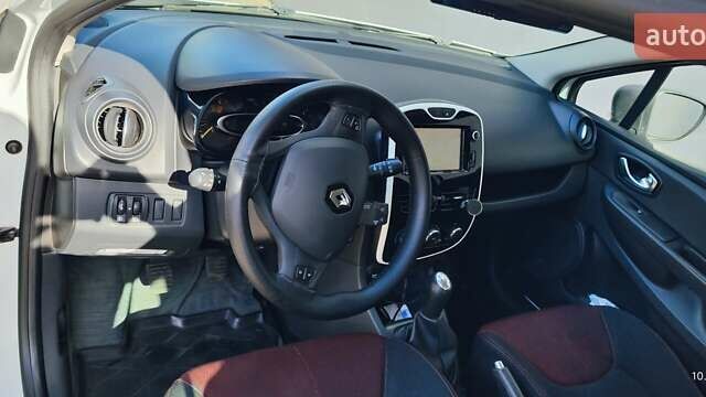 Рено Клио 2015 в Львове на Automoto.ua Белый Рено Клио, объемом двигателя 1.5 л и пробегом 130 тыс. км за 9200 $, фото 7 на Automoto.ua