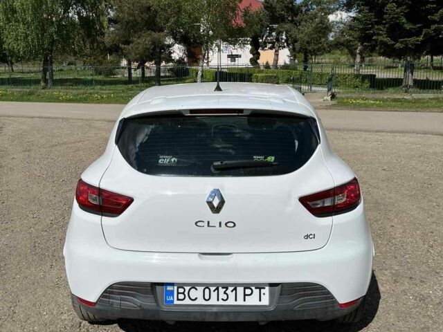 Белый Рено Клио, объемом двигателя 1.5 л и пробегом 220 тыс. км за 8000 $, фото 19 на Automoto.ua