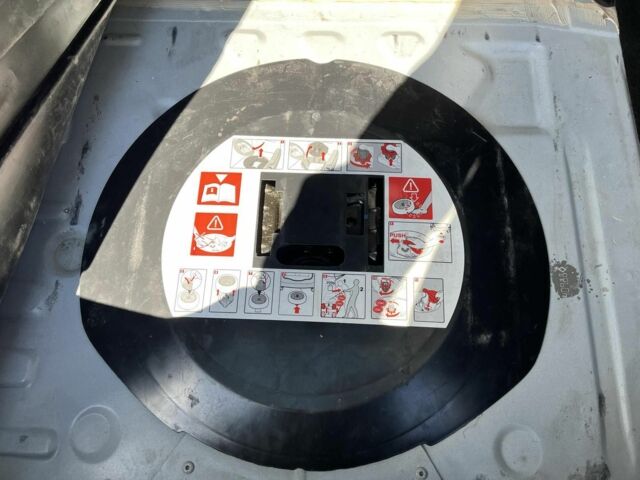 Белый Рено Клио, объемом двигателя 1.5 л и пробегом 220 тыс. км за 8000 $, фото 4 на Automoto.ua