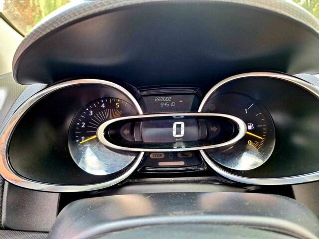 Белый Рено Клио, объемом двигателя 0 л и пробегом 231 тыс. км за 6500 $, фото 9 на Automoto.ua