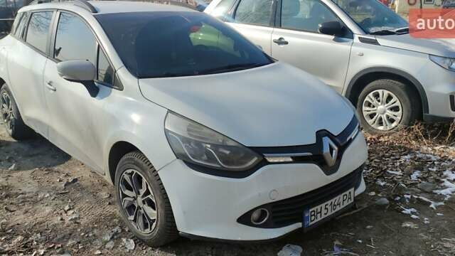 Белый Рено Клио, объемом двигателя 1.46 л и пробегом 320 тыс. км за 5800 $, фото 1 на Automoto.ua