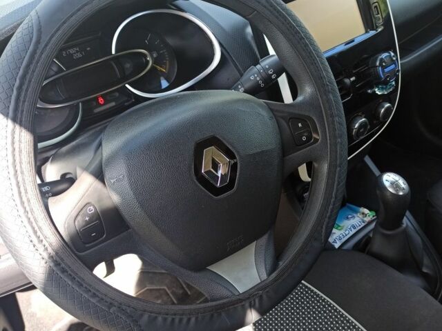 Белый Рено Клио, объемом двигателя 1.5 л и пробегом 220 тыс. км за 8000 $, фото 10 на Automoto.ua