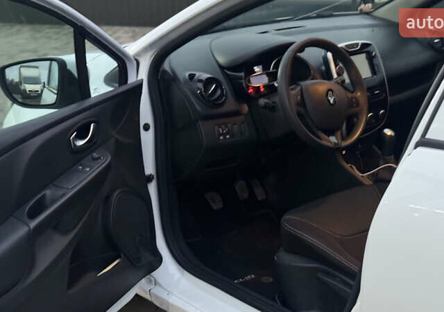 Білий Рено Кліо, об'ємом двигуна 1.46 л та пробігом 127 тис. км за 6500 $, фото 10 на Automoto.ua