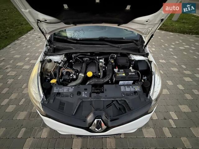 Белый Рено Клио, объемом двигателя 1.5 л и пробегом 220 тыс. км за 5999 $, фото 8 на Automoto.ua