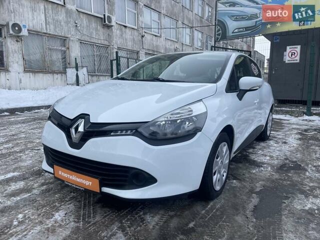Белый Рено Клио, объемом двигателя 1.46 л и пробегом 238 тыс. км за 8600 $, фото 1 на Automoto.ua