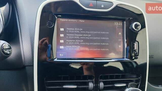 Рено Клио 2015 в Львове на Automoto.ua Белый Рено Клио, объемом двигателя 1.5 л и пробегом 130 тыс. км за 9200 $, фото 17 на Automoto.ua