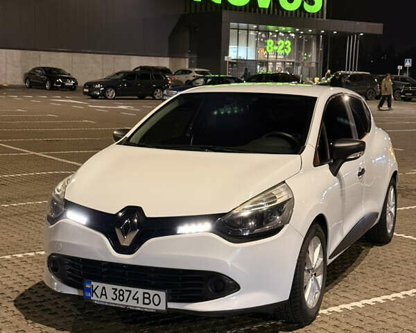 Белый Рено Клио, объемом двигателя 1.5 л и пробегом 135 тыс. км за 7700 $, фото 12 на Automoto.ua