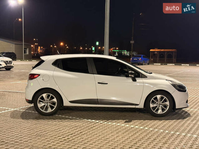 Белый Рено Клио, объемом двигателя 1.5 л и пробегом 135 тыс. км за 7700 $, фото 4 на Automoto.ua