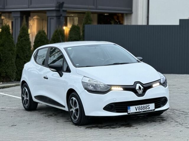 Белый Рено Клио, объемом двигателя 1.5 л и пробегом 186 тыс. км за 7450 $, фото 5 на Automoto.ua