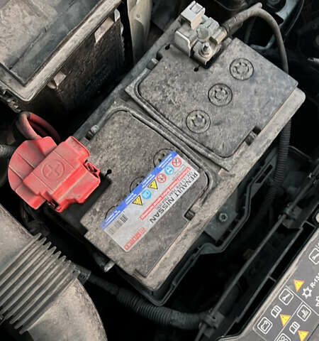 Белый Рено Клио, объемом двигателя 1.46 л и пробегом 229 тыс. км за 8500 $, фото 6 на Automoto.ua