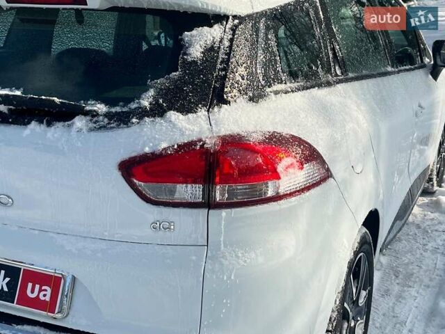 Белый Рено Клио, объемом двигателя 1.5 л и пробегом 172 тыс. км за 9990 $, фото 11 на Automoto.ua