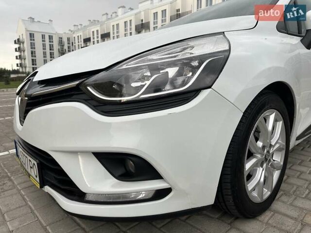 Белый Рено Клио, объемом двигателя 1.46 л и пробегом 171 тыс. км за 9000 $, фото 9 на Automoto.ua