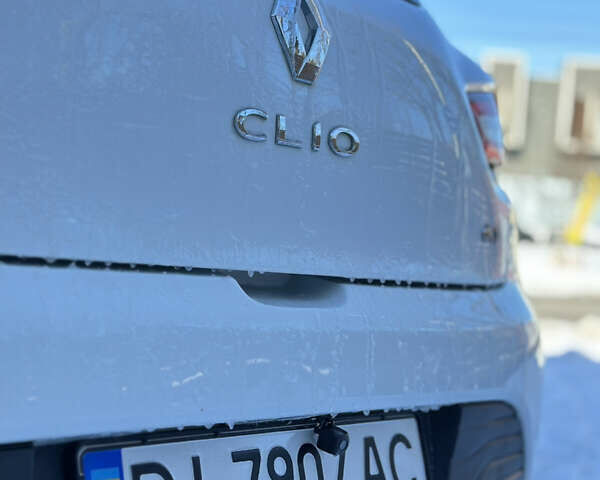 Белый Рено Клио, объемом двигателя 1.46 л и пробегом 186 тыс. км за 7950 $, фото 9 на Automoto.ua