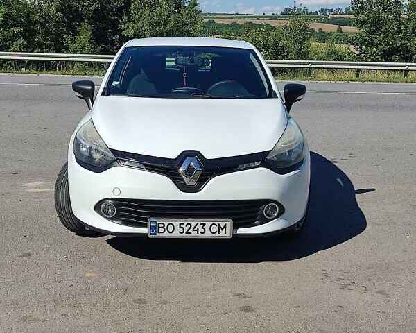 Белый Рено Клио, объемом двигателя 1.46 л и пробегом 236 тыс. км за 8700 $, фото 6 на Automoto.ua