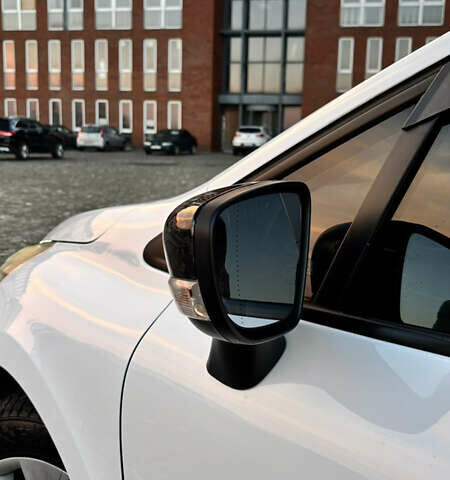 Белый Рено Клио, объемом двигателя 1.46 л и пробегом 229 тыс. км за 8500 $, фото 39 на Automoto.ua