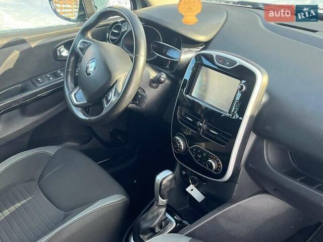 Белый Рено Клио, объемом двигателя 1.5 л и пробегом 172 тыс. км за 9990 $, фото 16 на Automoto.ua