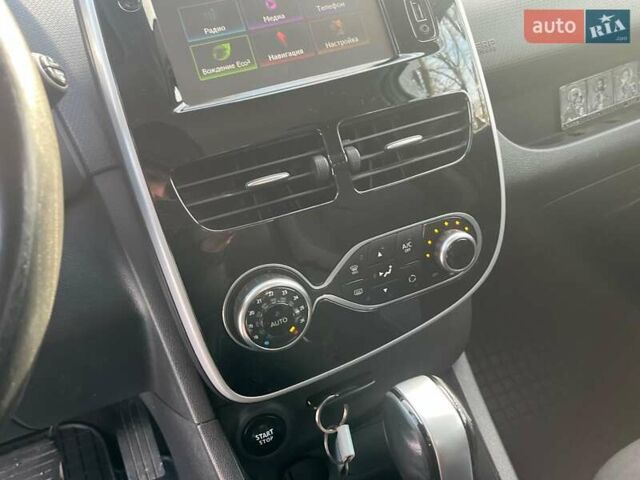 Белый Рено Клио, объемом двигателя 1.5 л и пробегом 172 тыс. км за 9990 $, фото 31 на Automoto.ua