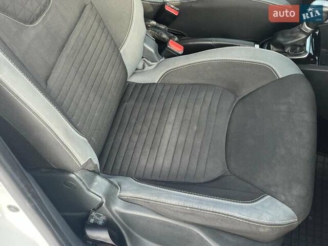 Белый Рено Клио, объемом двигателя 1.5 л и пробегом 172 тыс. км за 9990 $, фото 20 на Automoto.ua