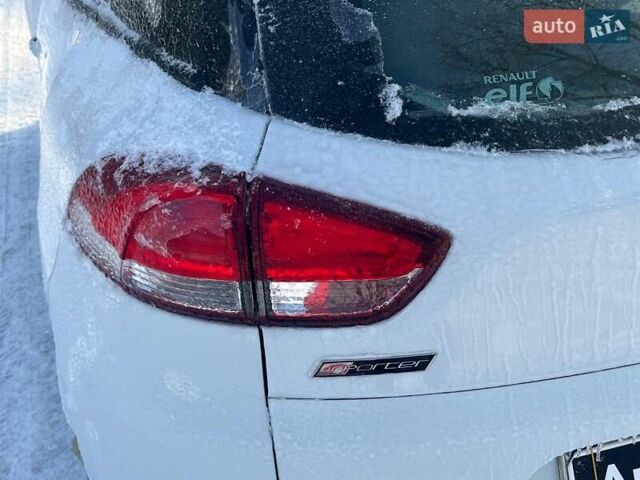 Белый Рено Клио, объемом двигателя 1.5 л и пробегом 172 тыс. км за 9990 $, фото 10 на Automoto.ua