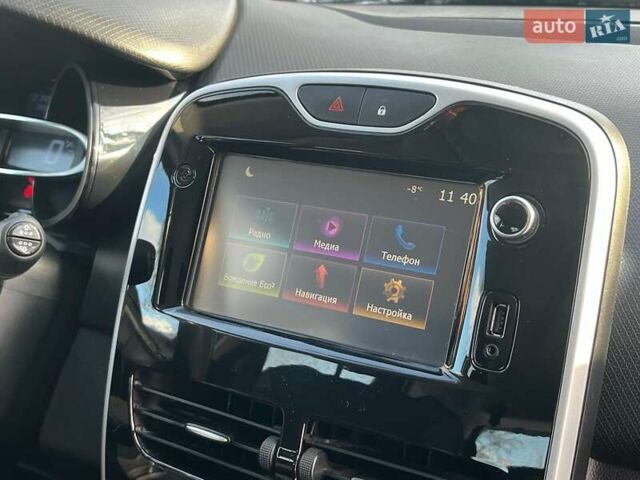 Белый Рено Клио, объемом двигателя 1.5 л и пробегом 172 тыс. км за 9990 $, фото 18 на Automoto.ua