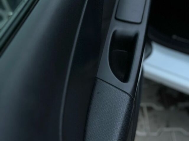 Білий Рено Кліо, об'ємом двигуна 1.5 л та пробігом 185 тис. км за 7500 $, фото 10 на Automoto.ua