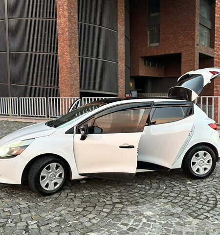 Белый Рено Клио, объемом двигателя 1.46 л и пробегом 229 тыс. км за 8500 $, фото 47 на Automoto.ua