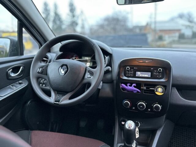 Білий Рено Кліо, об'ємом двигуна 1.5 л та пробігом 185 тис. км за 7500 $, фото 5 на Automoto.ua
