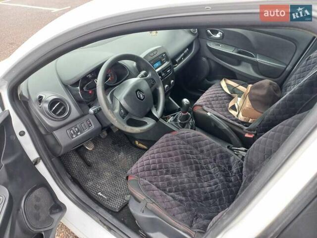 Белый Рено Клио, объемом двигателя 1.46 л и пробегом 267 тыс. км за 6100 $, фото 10 на Automoto.ua