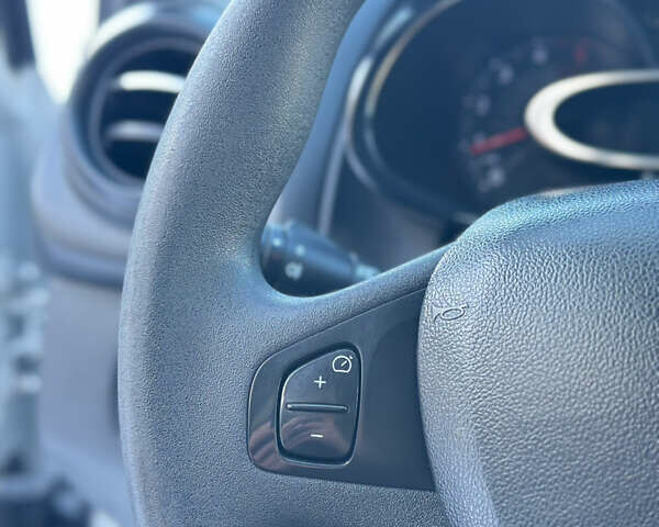 Белый Рено Клио, объемом двигателя 1.46 л и пробегом 186 тыс. км за 7950 $, фото 17 на Automoto.ua