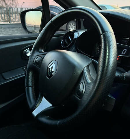 Белый Рено Клио, объемом двигателя 1.46 л и пробегом 229 тыс. км за 8500 $, фото 56 на Automoto.ua