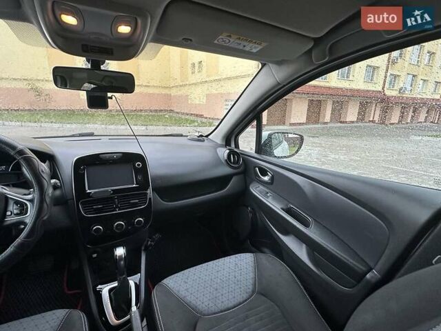 Белый Рено Клио, объемом двигателя 1.46 л и пробегом 171 тыс. км за 9000 $, фото 18 на Automoto.ua