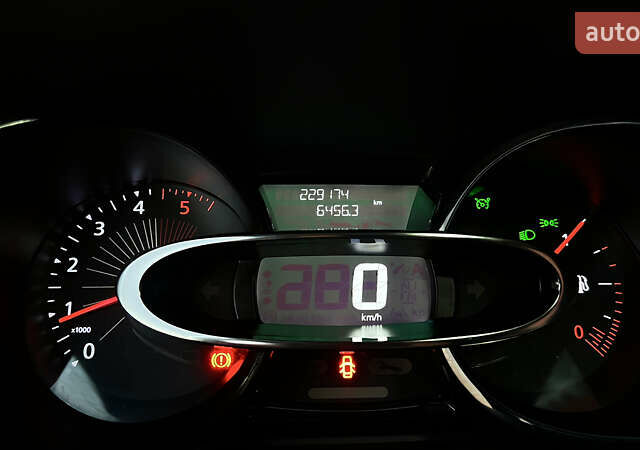 Белый Рено Клио, объемом двигателя 1.46 л и пробегом 229 тыс. км за 8500 $, фото 11 на Automoto.ua