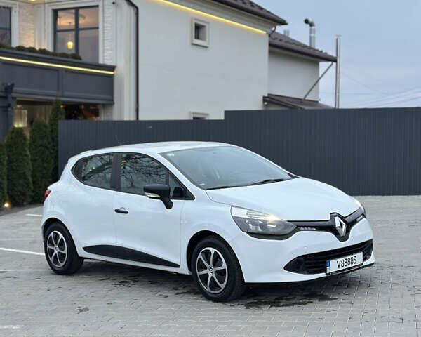 Белый Рено Клио, объемом двигателя 1.5 л и пробегом 186 тыс. км за 7400 $, фото 6 на Automoto.ua