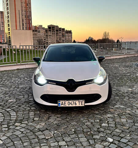Белый Рено Клио, объемом двигателя 1.46 л и пробегом 229 тыс. км за 8500 $, фото 54 на Automoto.ua