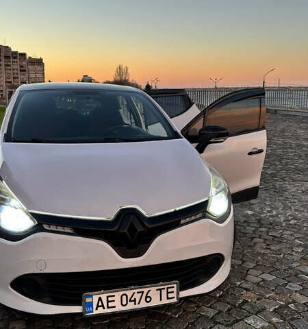 Белый Рено Клио, объемом двигателя 1.46 л и пробегом 229 тыс. км за 8500 $, фото 51 на Automoto.ua