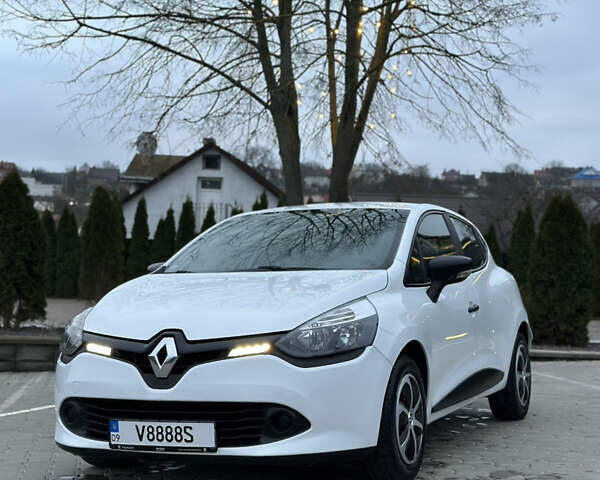 Белый Рено Клио, объемом двигателя 1.5 л и пробегом 186 тыс. км за 7400 $, фото 18 на Automoto.ua