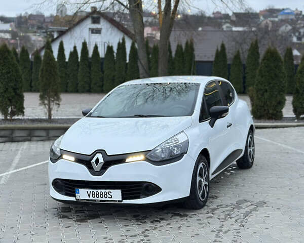 Белый Рено Клио, объемом двигателя 1.5 л и пробегом 186 тыс. км за 7400 $, фото 1 на Automoto.ua