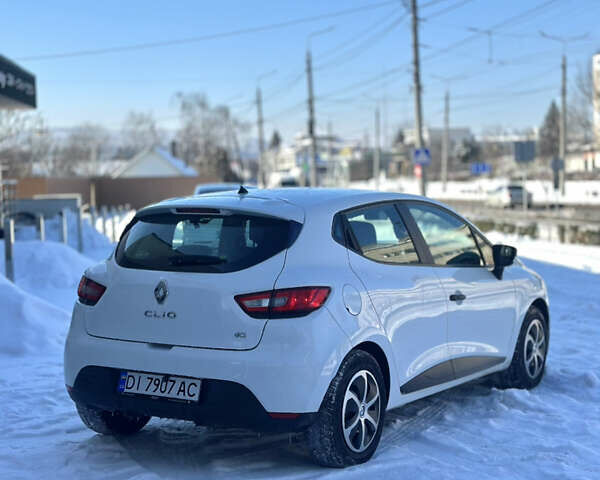 Белый Рено Клио, объемом двигателя 1.46 л и пробегом 186 тыс. км за 7950 $, фото 1 на Automoto.ua