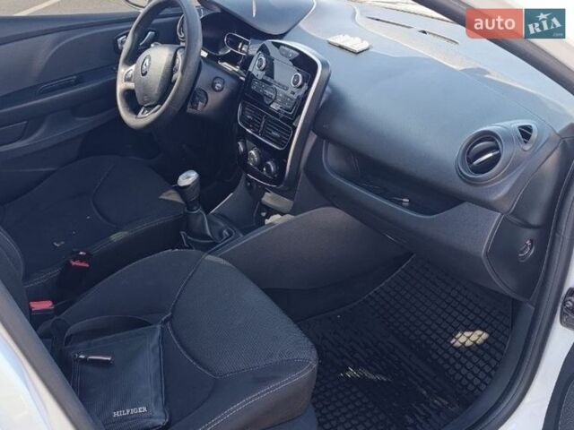 Белый Рено Клио, объемом двигателя 1.46 л и пробегом 359 тыс. км за 6000 $, фото 8 на Automoto.ua