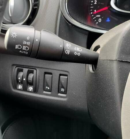 Рено Клио 2018 в Кременчуге на Automoto.ua Белый Рено Клио, объемом двигателя 1.5 л и пробегом 70 тыс. км за 13255 $, фото 9 на Automoto.ua