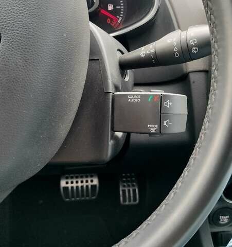 Рено Клио 2018 в Кременчуге на Automoto.ua Белый Рено Клио, объемом двигателя 1.5 л и пробегом 70 тыс. км за 13255 $, фото 11 на Automoto.ua