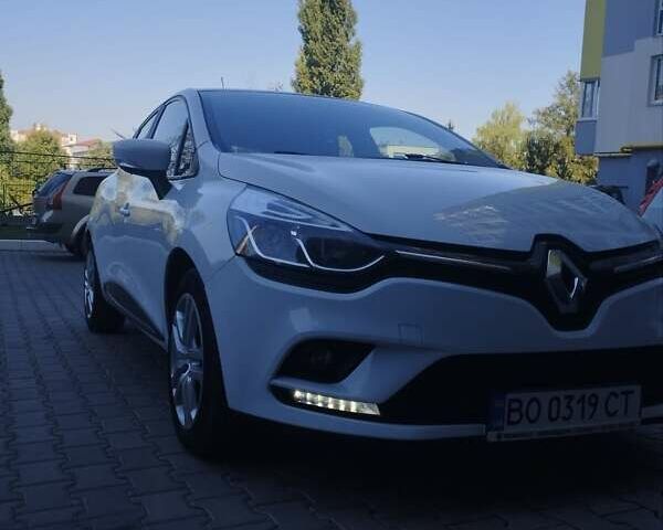 Белый Рено Клио, объемом двигателя 1.5 л и пробегом 36 тыс. км за 10750 $, фото 4 на Automoto.ua
