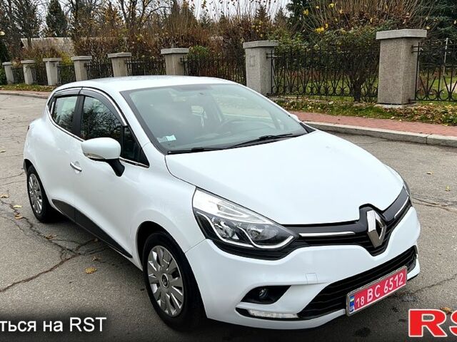 Белый Рено Клио, объемом двигателя 1.5 л и пробегом 149 тыс. км за 10300 $, фото 3 на Automoto.ua
