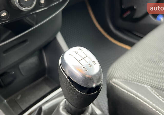 Белый Рено Клио, объемом двигателя 1.5 л и пробегом 149 тыс. км за 10300 $, фото 36 на Automoto.ua